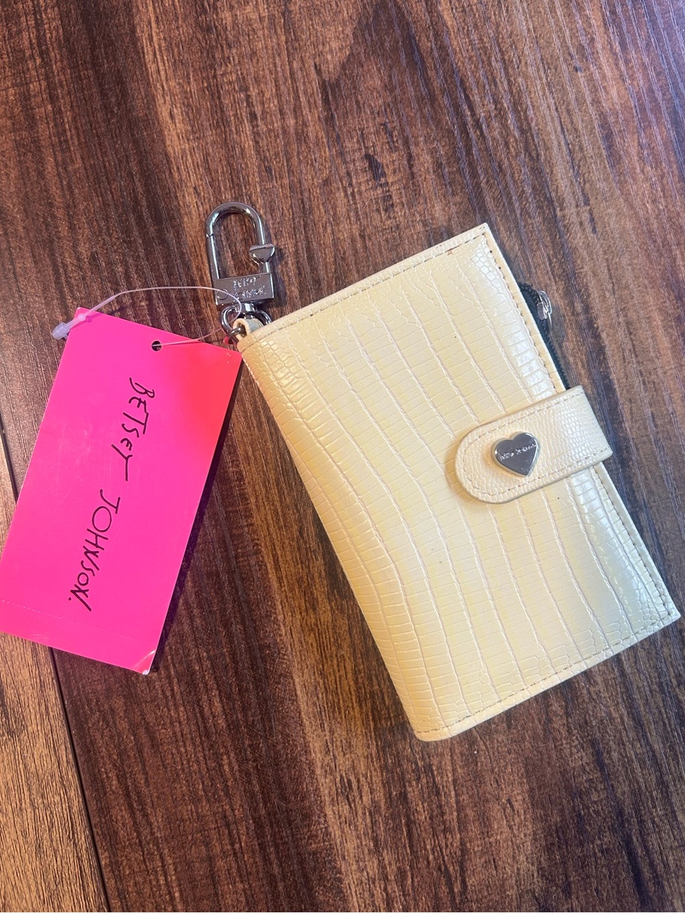 Betsey Johnson • Butter Yellow Faux Croc Leather Wallet NWT